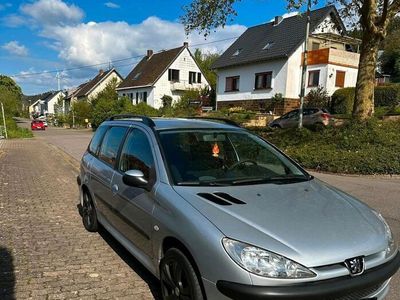 gebraucht Peugeot 206 1.4L in sehr gutem Zustand