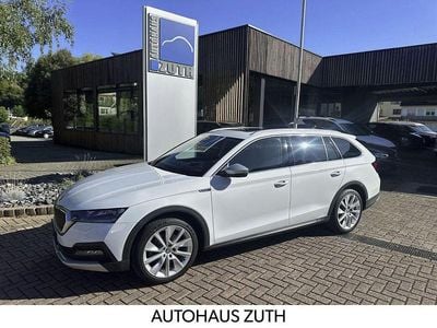 Weiß Gebraucht 2022 Skoda Octavia Scout 4x4 Kombi | 23.790 € (Guter Preis)