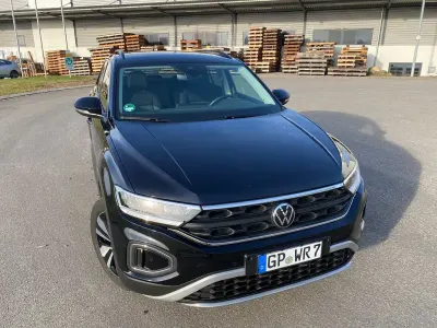 Begagnad VW T-Roc Move 150 HK (110 kW) 2024 Svart SUV