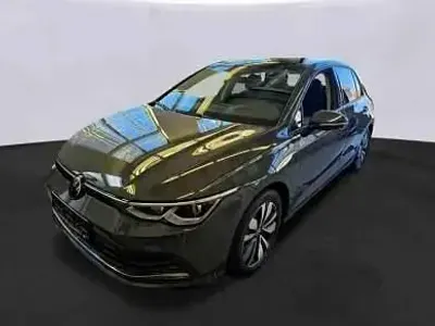 Gebraucht VW Golf VIII Move 150 PS (110 kW) 2023 Delfingrau metallic Limousine