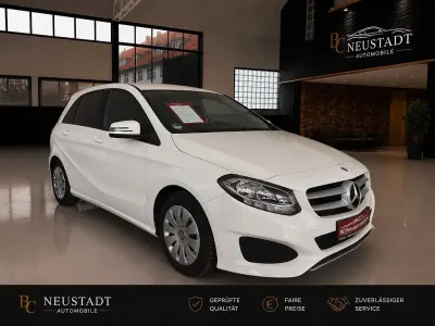 Gebraucht Mercedes B200 136 PS (100 kW) 2015 Weiß Kleinwagen