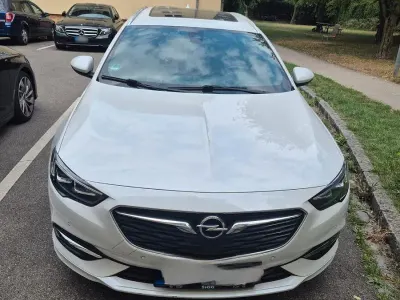 Gebraucht Opel Insignia Innovation 209 PS (153 kW) 2018 Weiß Kombi