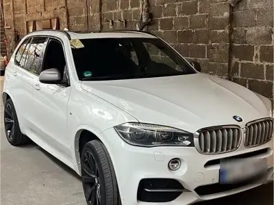 Gebraucht BMW X5 M50 381 PS (280 kW) 2015 Weiß SUV