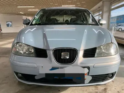 Używany Seat Ibiza 75 KM (55 kW) 2005 Niebieski Hatchback