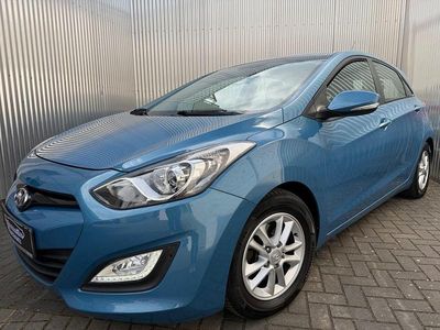 Gebraucht Hyundai i30 Style 135 PS (99 kW) 2013 Blau Limousine