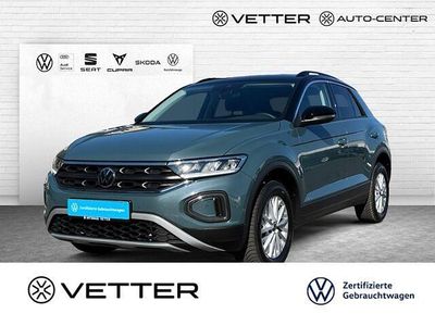 Second-hand VW T-Roc Life 150 CP (110 kW) 2024 Albastru SUV