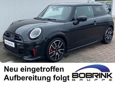 Second-hand Mini John Cooper Works 231 CP (169 kW) 2025 Negru Hatchback