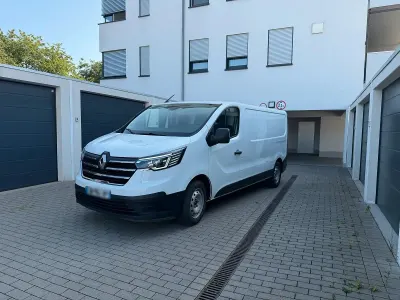 Gebraucht Renault Trafic 131 PS (96 kW) 2021 Weiß Van / Kleinbus