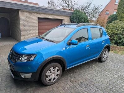 Gebraucht Dacia Sandero Stepway 90 PS (66 kW) 2013 Blau SUV