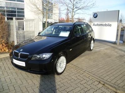 Gebraucht BMW 320 Advantage 177 PS (130 kW) 2008 Schwarz metallic Kombi