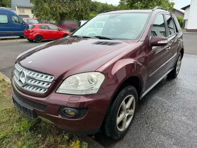 Gebraucht Mercedes ML280 190 PS (139 kW) 2008 Rot SUV