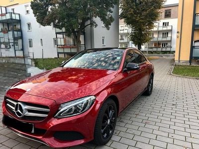 Gebraucht Mercedes C180 156 PS (114 kW) 2017 Rot Limousine