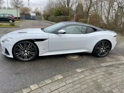 Gebraucht Aston Martin DBS 725 PS (533 kW) 2021 Weiß Coupé