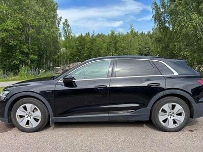 Schwarz Gebraucht 2019 Audi e-tron SUV | 27.500 € (Teuer)