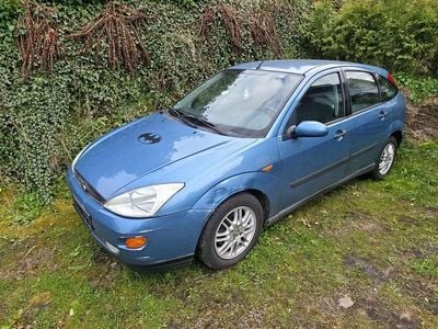 Gebraucht Ford Focus 101 PS (74 kW) 2000 Blau Limousine