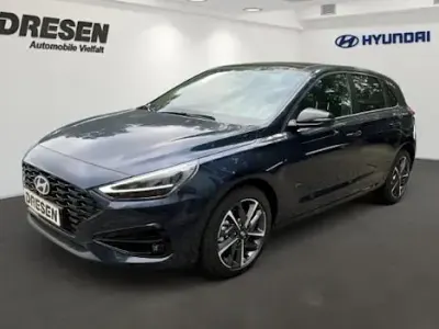 Ny Hyundai i30 Advantage 140 HK (102 kW) 2025 Blå Sedan