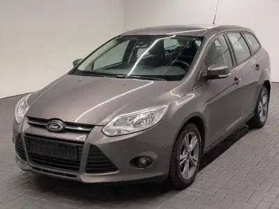 Gebraucht Ford Focus 2014 Braun Limousine