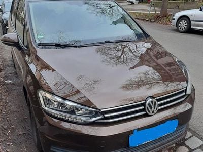 Gebraucht VW Touran Comfortline 116 PS (85 kW) 2016 Braun Van / Kleinbus