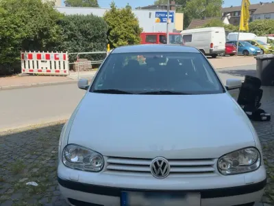 Gebraucht VW Golf IV 101 PS (74 kW) 1998 Weiß Kleinwagen