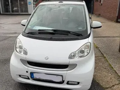 Gebraucht Smart ForTwo Cabrio Passion 71 PS (52 kW) 2011 Weiß Cabrio
