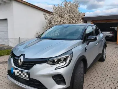 Gebraucht Renault Captur Zen 91 PS (66 kW) 2022 Silber SUV