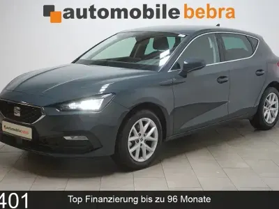 Usata Seat Leon Style 116 CV (85 kW) 2025 Blu Berlina