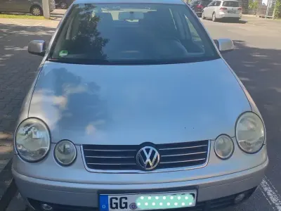 Gebraucht VW Polo Basis 64 PS (47 kW) 2003 Silber Limousine