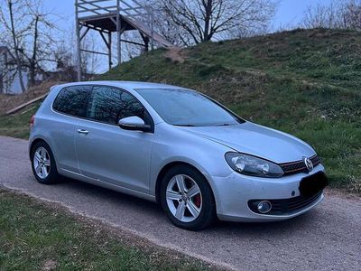 Gebraucht VW Golf VI 140 PS (102 kW) 2009 Silber Kleinwagen
