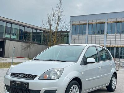 Gebraucht Ford Fiesta 69 PS (50 kW) 2007 Grau Kleinwagen