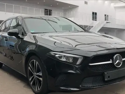 Gebraucht Mercedes A180 AMG 136 PS (100 kW) 2020 Schwarz Limousine