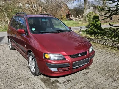 Gebraucht Mitsubishi Space Star 100 PS (73 kW) 2004 Rot Van / Kleinbus