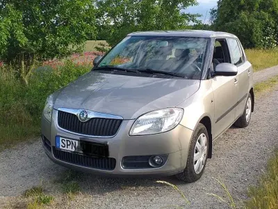 Gebraucht Skoda Fabia Ambiente 69 PS (50 kW) 2007 Silber Limousine