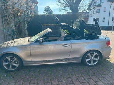 Gebraucht BMW 120 Cabriolet Sport Line 177 PS (130 kW) 2011 Silber Cabrio