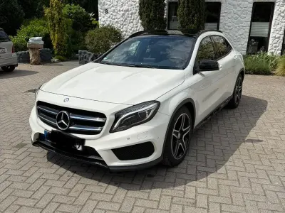 Gebraucht Mercedes GLA200 AMG line 156 PS (114 kW) 2016 Weiß SUV