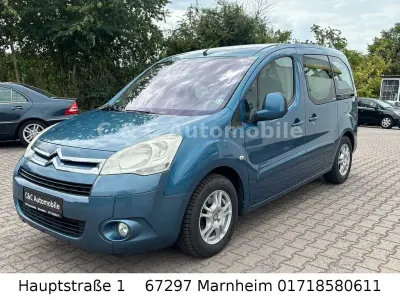 Gebraucht Citroën Berlingo 92 PS (67 kW) 2011 Blau Van / Kleinbus