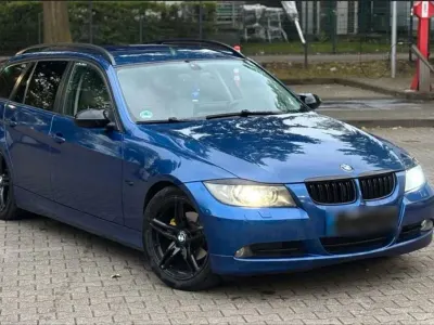 Gebraucht BMW 320 163 PS (119 kW) 2007 Blau Kombi