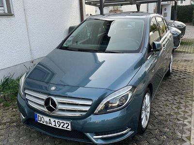 Gebraucht Mercedes B200 AMG Edition 1 156 PS (114 kW) 2012 Blau Van / Kleinbus