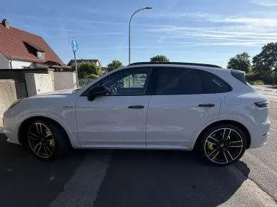 Gebraucht Porsche Cayenne E-Hybrid Platinum Edition 340 PS (250 kW) 2022 SUV