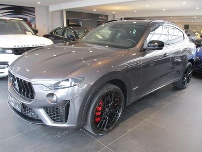Grau Gebraucht 2022 Maserati Levante SUV | 59.950 € (Superpreis)