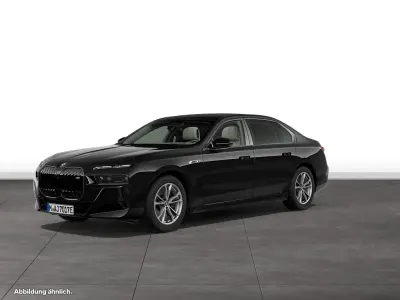 Gebraucht BMW M760e 571 PS (419 kW) 2025 Schwarz Limousine