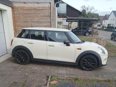 Gebraucht Mini ONE 102 PS (75 kW) 2016 Weiß Kleinwagen