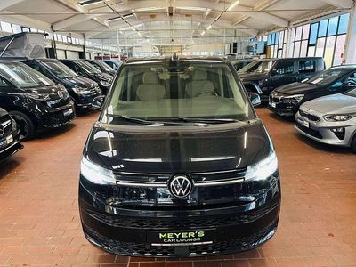 Gebraucht VW Multivan Life 150 PS (110 kW) 2024 Deep black perleffekt Van / Kleinbus