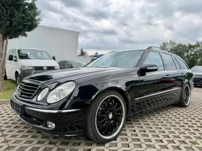 Gebraucht Mercedes E320 Avantgarde 224 PS (164 kW) 2005 Obsidianschwarz  metalliclack Kombi