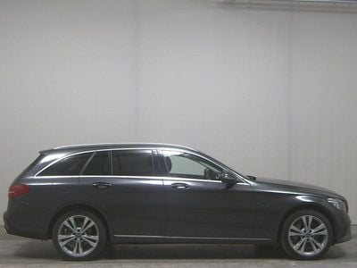 Grau Gebraucht 2020 Mercedes C300e Avantgarde | 22.480 € (Superpreis)