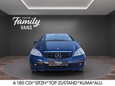 Usata Mercedes A180 109 CV (80 kW) 2011 Blu Berlina