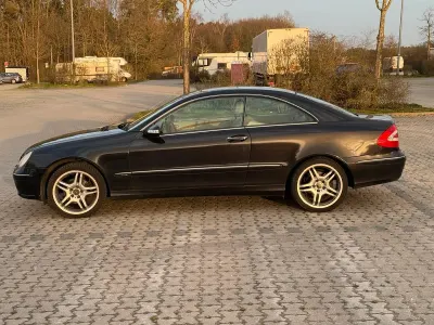 Gebraucht Mercedes CLK320 Elegance 218 PS (160 kW) 2004 Schwarz Coupé