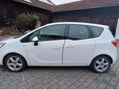 Gebraucht Opel Meriva 110 PS (80 kW) 2015 Weiß Van / Kleinbus