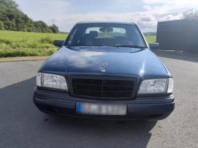 Gebraucht Mercedes C200 136 PS (100 kW) 1996 Blau Limousine