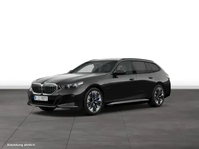 Gebraucht BMW 550e 489 PS (359 kW) 2025 Schwarz Kombi