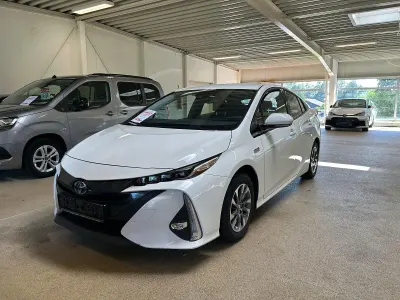 Gebraucht Toyota Prius Plug-in Hybrid Comfort 98 PS (72 kW) 2022 Weiß Kleinwagen